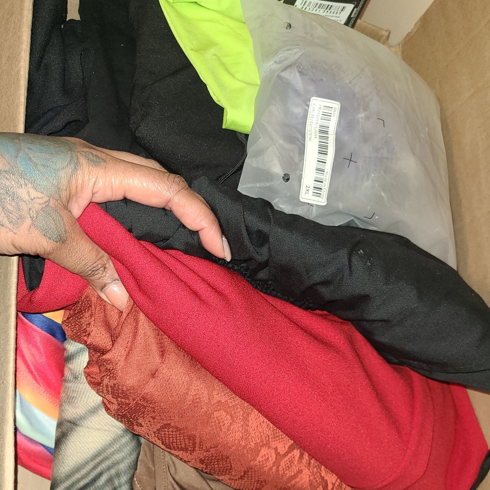 Assorted Mystery Bundle Box - Picture 3 of 5